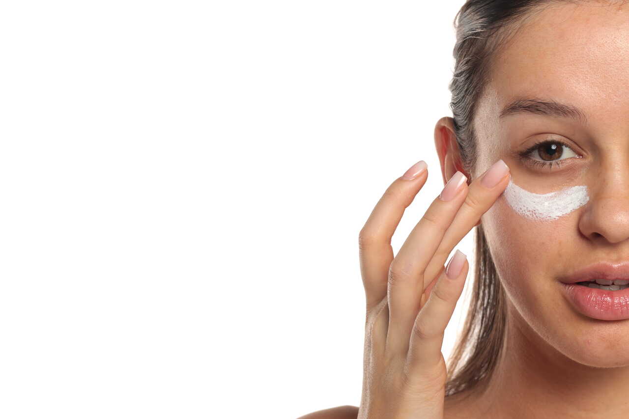 Eye Cream vs. Face Serum Under the Eyes_Does It Really Matter Which You Use