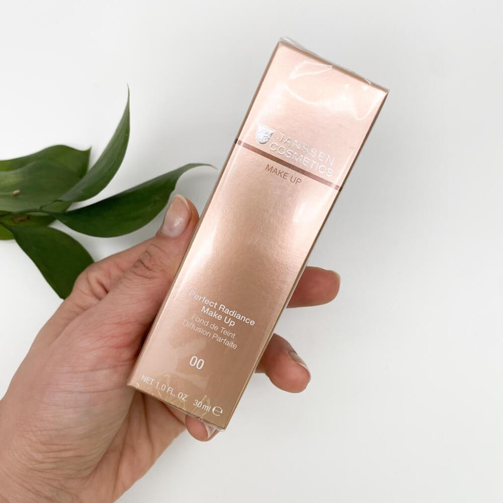 Perfect Radiance Make Up 00 Lightweight Anti-Aging Foundation 30ml KNIGHTS PHARMACY