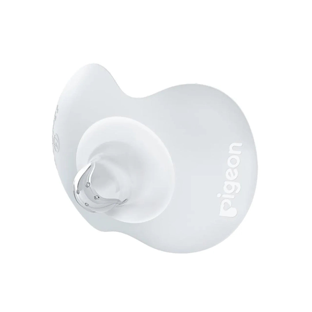Pigeon Natural-Fit Silicone Nipple Shield with Case - 2 Pieces (16896), Breast Shields